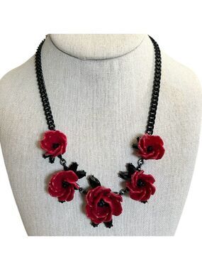 DIVA USA Black and Red Rose Adjustable Choker Necklace with Black Chain